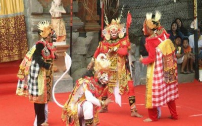 Melihat Pengabdian Siswa SMKN 4 Bangli Antara Ketulusan dan Tradisi di 'Anoman Duta'